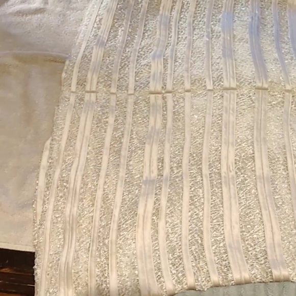 Wedding dress - Picture 4 of 4